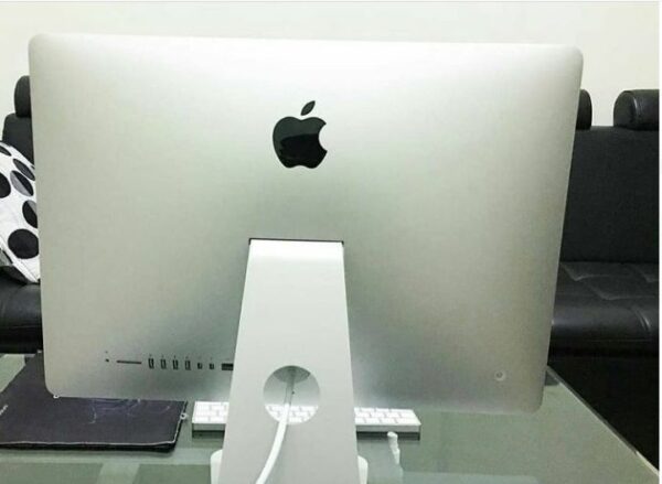 IMAC 21" 2014 | BRAND NEW CONDITION - Image 2