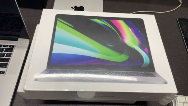 Sealed Box  - Macbook Pro  M1     512 GB  SSD