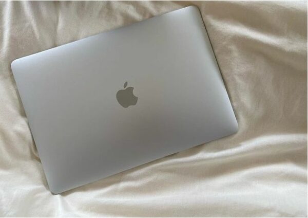 MACBOOK AIR CORE i5 2020 BOX PCS - Image 2