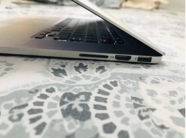 MACBOOK PRO RETINA A1398 2017 - Image 3