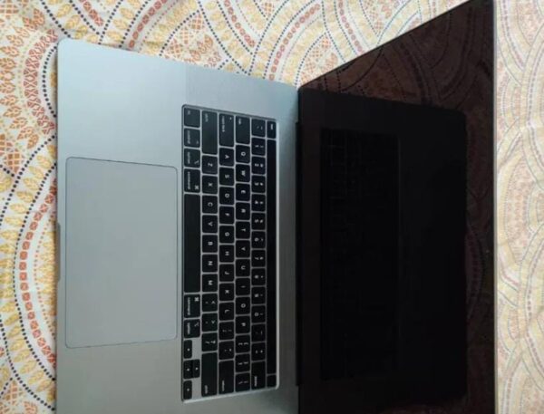 MacBook pro l 16 inch l 32 GB l 512 SSD l 6 GB Graphics l Warranty till 2023 - Image 2