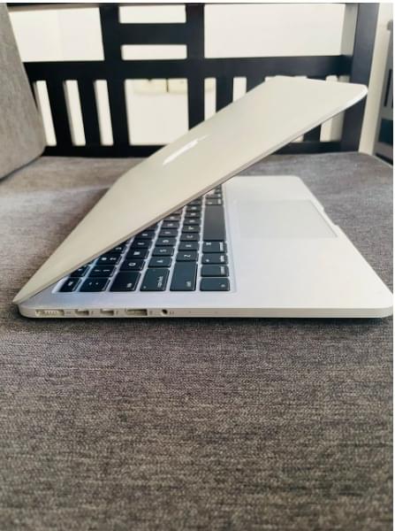 MACBOOK PRO 13 INCH 2017 PURCHASED RETINA LIKE NEW - Image 3