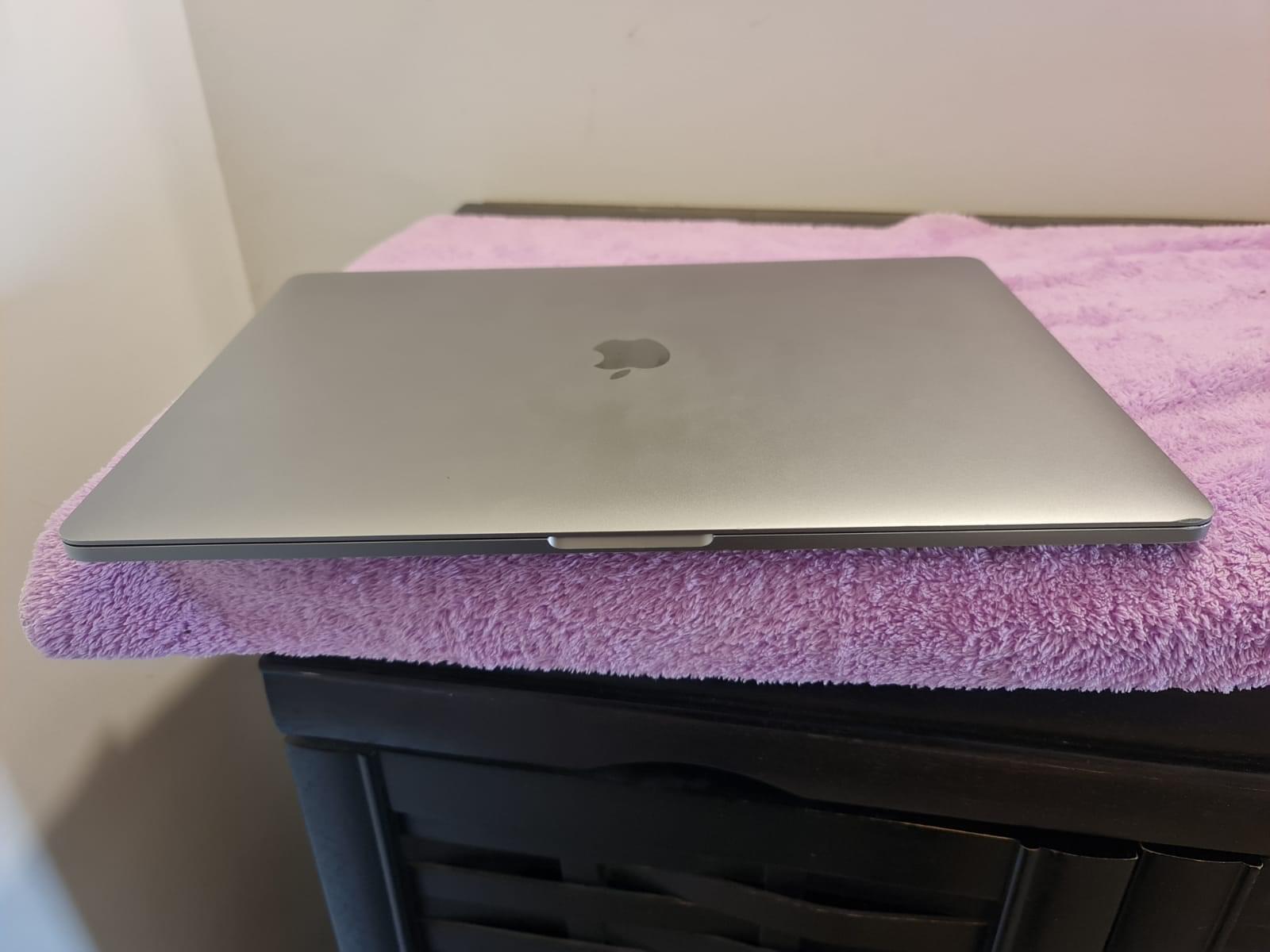 Pre Booking - Apple Macbook Pro 2018 l Touch Bar l Dual Graphics card - Image 5